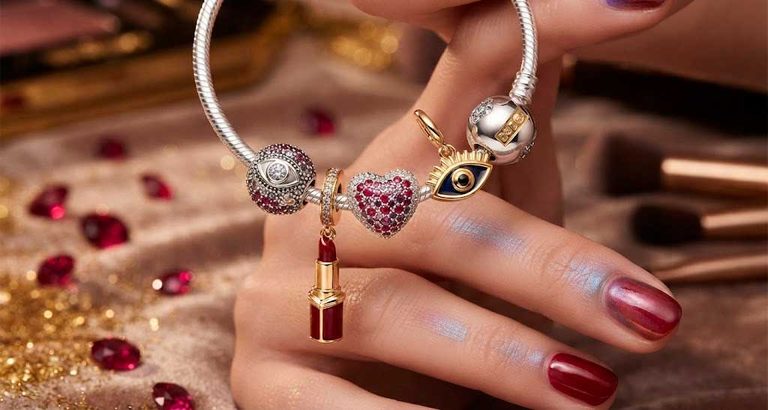 Pandora x Pat McGrath: Когда макияж становится вечным ювелирным искусством